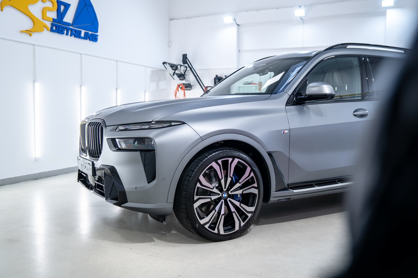 BMW X7 v matnej PPF fólii CarPro Immortal — fotografia 6