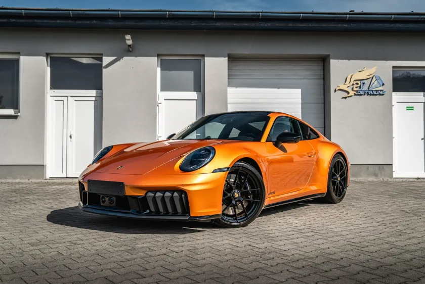 Porsche 911 Carrera 4 GTS po detailingu v 2JZ Autodetailing