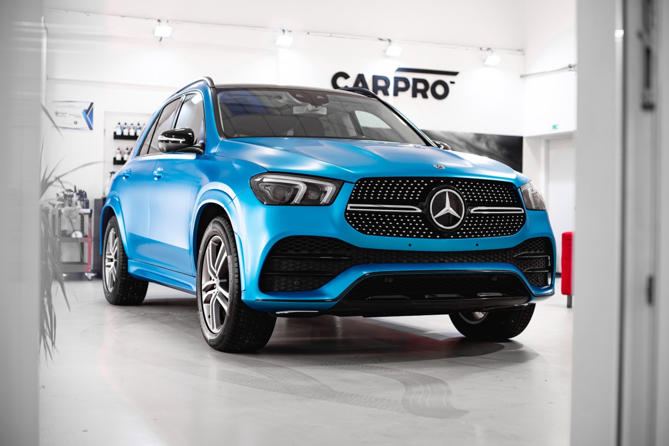 Auto v štúdiu 2JZ Detailing pripravené na keramickú ochranu laku