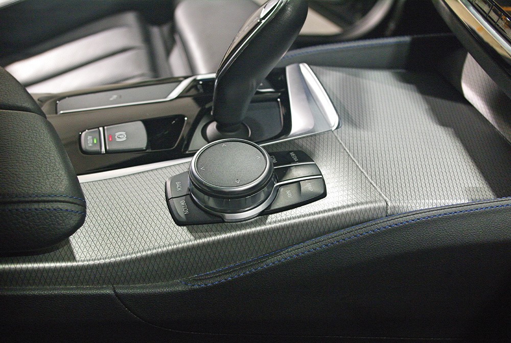 Hĺbkové čistenie interiéru vozidla v štúdiu 2JZ Detailing